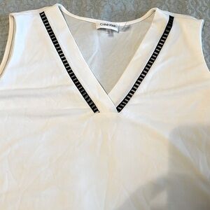 Calvin Klein sleeveless v-neck top sz XL white w/black detail, loose summer fit!